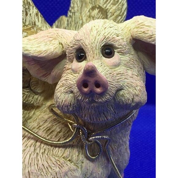 Pig with Wings Figurine by Pete Apsit - Picture 8 of 8